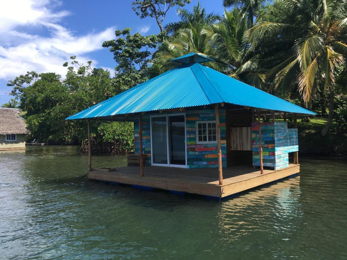 El Toucan Loco Floating Lodges Tierra Oscura Dış mekan fotoğraf